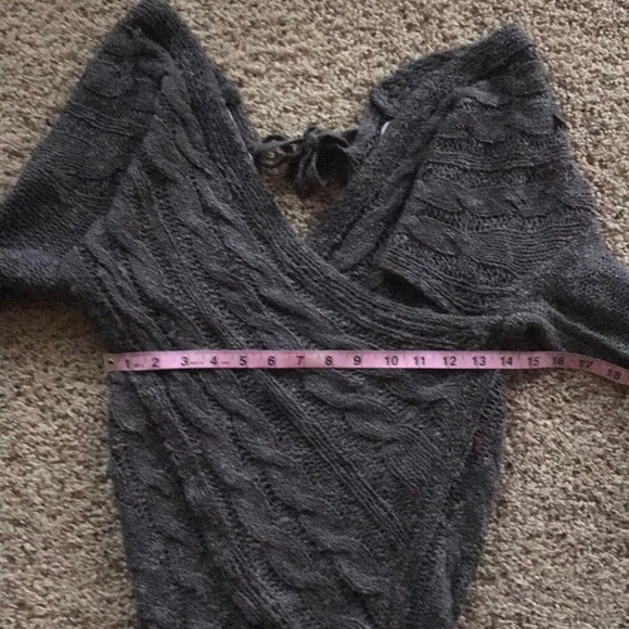 SOLD π HP π1.18.20 One the land sweater - Picture 7 of 7